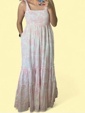 Crown & Ivy Pink Smocked Maxi Dress with Pockets Sz M